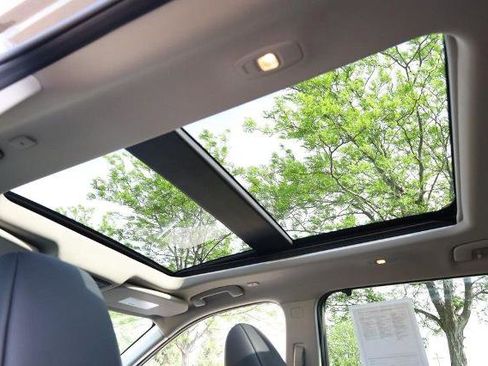 Certified 2024 Nissan Rogue SV w/ SV Premium Package image 10