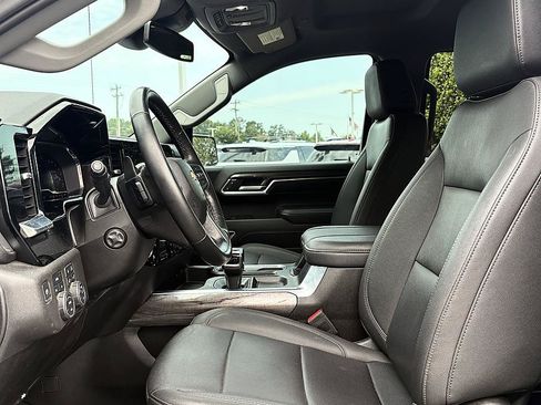 Used 2024 Chevrolet Silverado 1500 LTZ AWD/4WD image 11