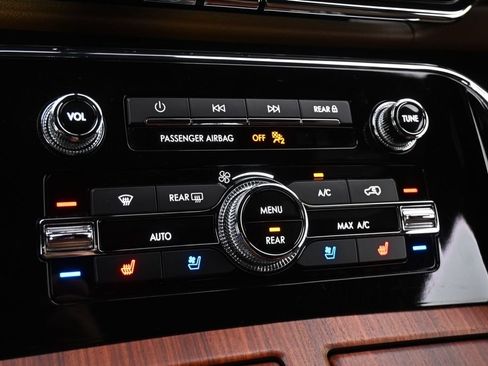 Used 2024 Lincoln Navigator Reserve AWD/4WD image 31