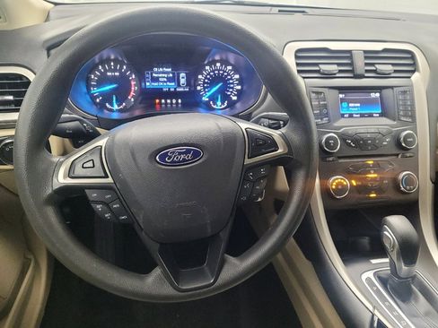 Used 2016 Ford Fusion SE FWD image 22