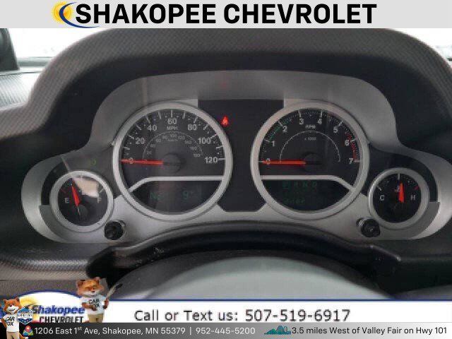 Used 2010 Jeep Wrangler Unlimited Rubicon AWD/4WD image 16