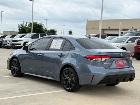 Used 2026 Toyota Corolla SE w/ SE Package FWD image 4