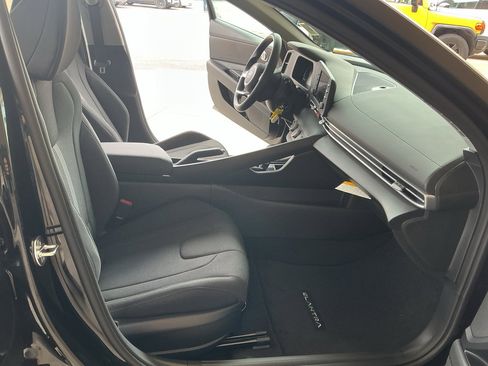 New 2026 Hyundai Elantra SE image 14