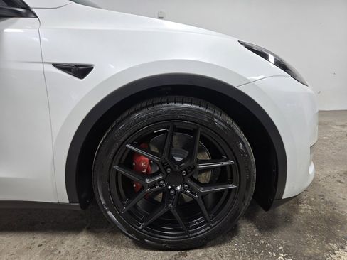 Used 2023 Tesla Model Y Long Range image 58