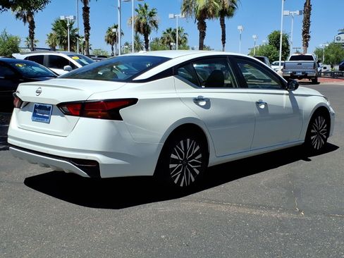 Used 2025 Nissan Altima 2.5 SV FWD image 5