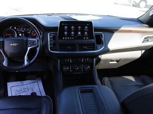 Used 2021 Chevrolet Suburban Premier AWD/4WD image 28