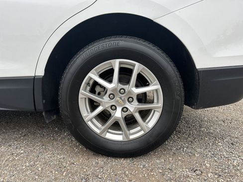 Used 2022 Chevrolet Equinox LS w/ Driver Confidence II Package AWD/4WD image 11