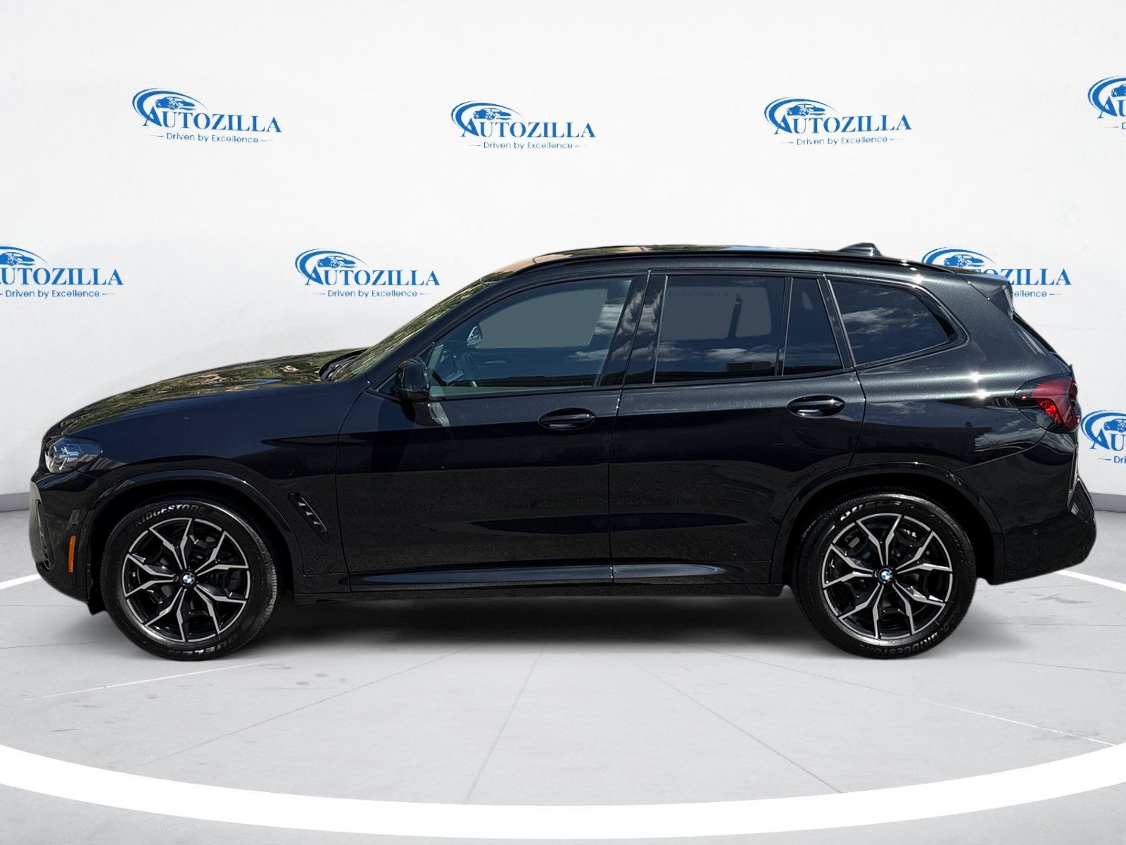 Used 2024 BMW X3 sDrive30i w/ M Sport Package RWD image 2