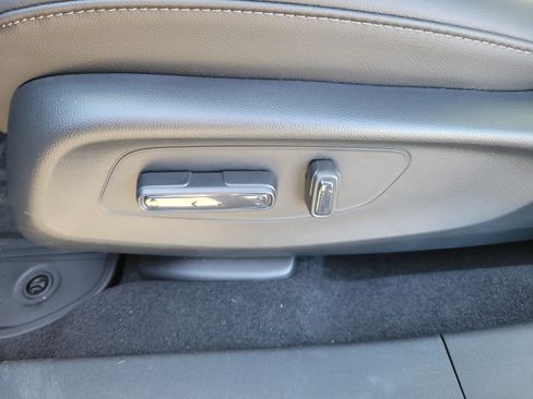 Used 2026 Honda HR-V EX-L image 16