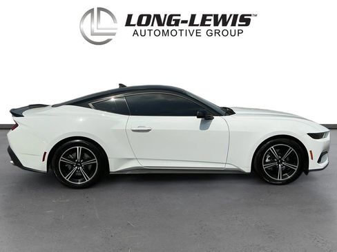 Used 2025 Ford Mustang Coupe image 8