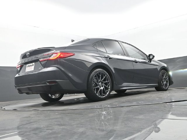 Used 2025 Toyota Camry SE w/ Convenience Package FWD image 25