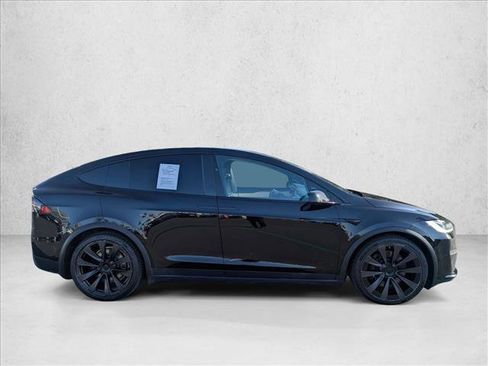Used 2022 Tesla Model X Plaid image 4