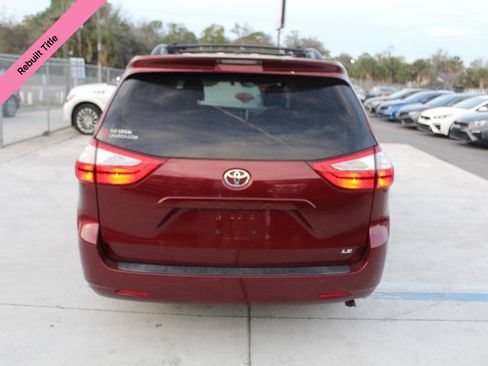 Used 2016 Toyota Sienna LE FWD image 4