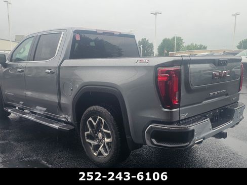Used 2024 GMC Sierra 1500 SLT w/ SLT Premium Package AWD/4WD image 4