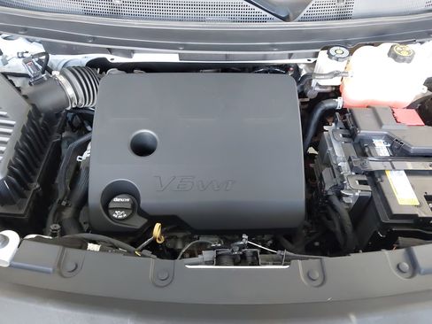 Used 2021 Chevrolet Traverse LT FWD image 30