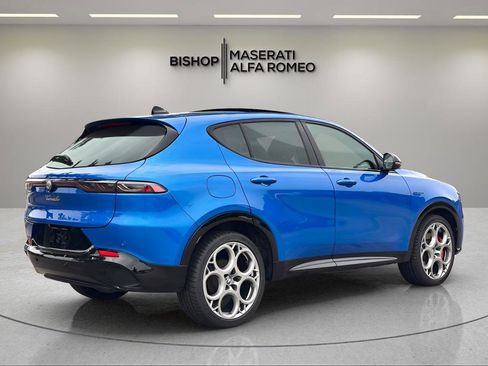 Used 2025 Alfa Romeo Tonale w/ Premium Package AWD/4WD image 6