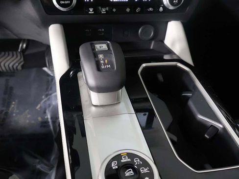 New 2026 Mitsubishi Outlander SE image 51