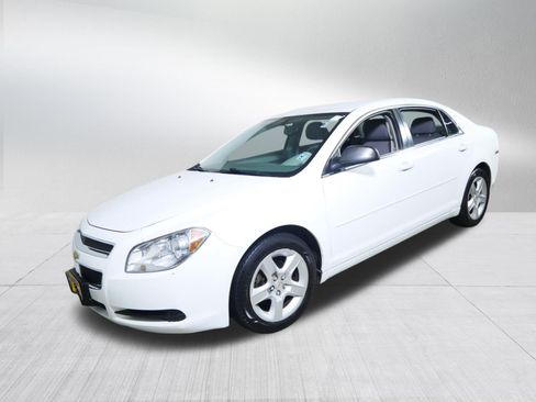 Used 2011 Chevrolet Malibu LS FWD image 3