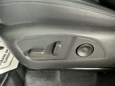 Certified 2025 GMC Acadia Elevation w/ Elevation Premium Package image 20