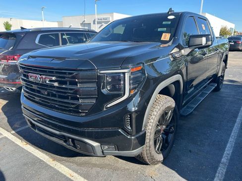 Used 2022 GMC Sierra 1500 Elevation w/ Elevation Premium Package image 2