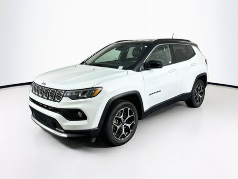 Used 2025 Jeep Compass Limited AWD/4WD image 3