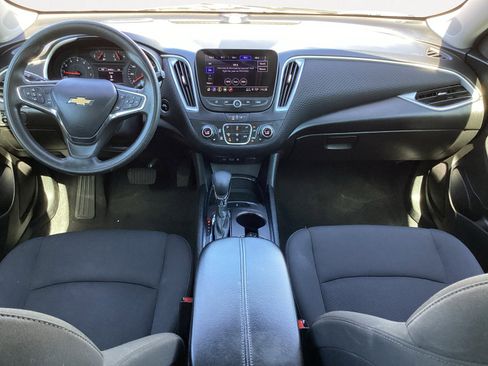 Used 2023 Chevrolet Malibu LT image 4