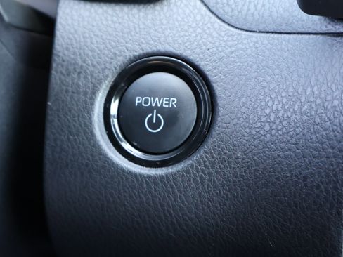 Used 2025 Toyota Camry SE FWD image 29
