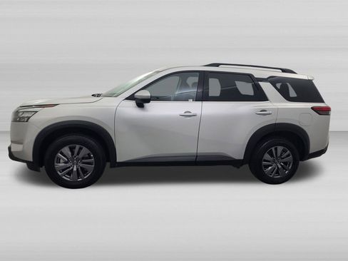 Used 2025 Nissan Pathfinder SV AWD/4WD image 7