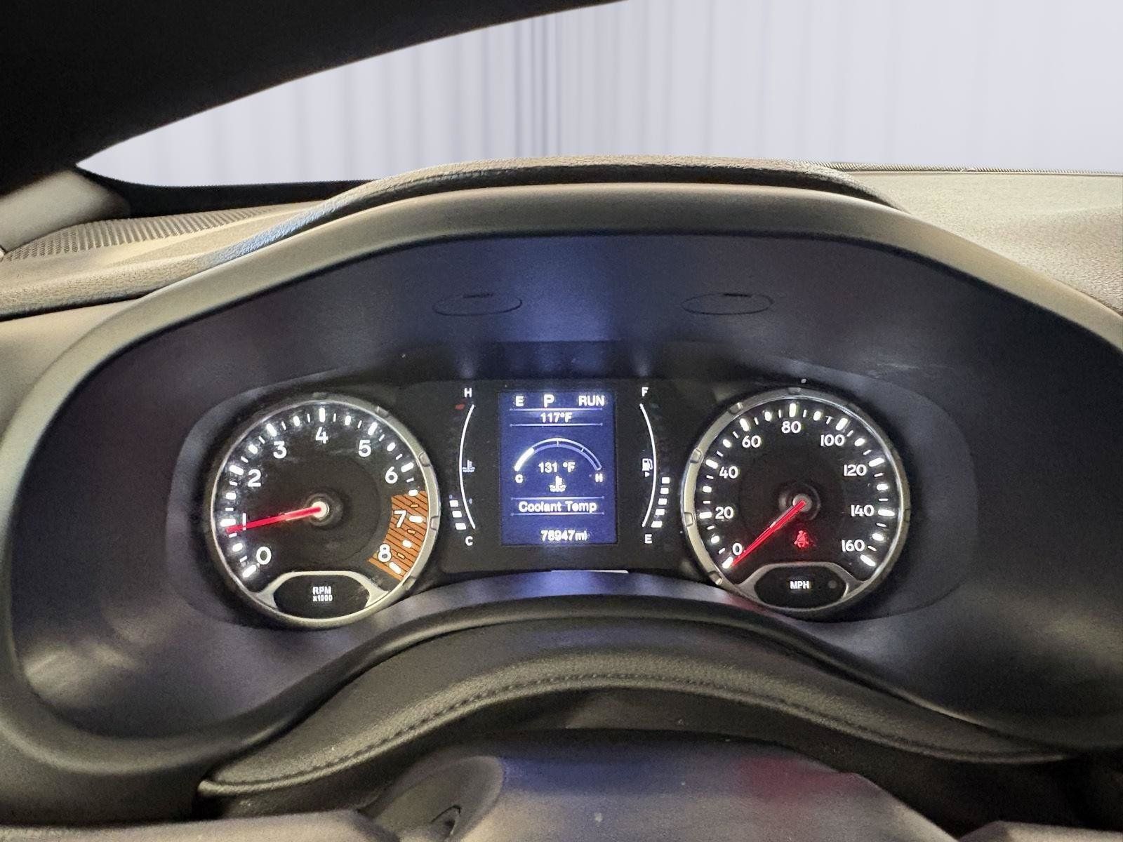 Used 2023 Jeep Renegade Latitude AWD/4WD image 32