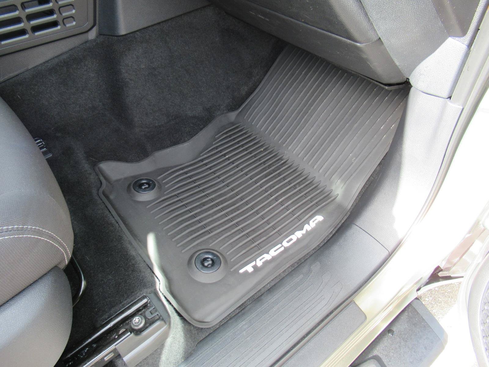 Used 2025 Toyota Tacoma TRD Sport AWD/4WD image 30