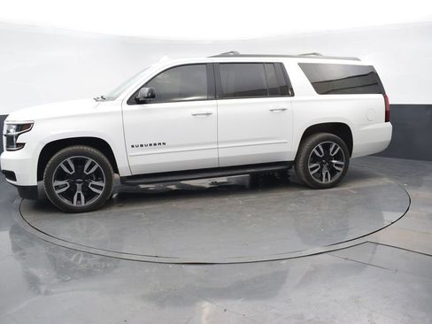 Used 2019 Chevrolet Suburban Premier image 2