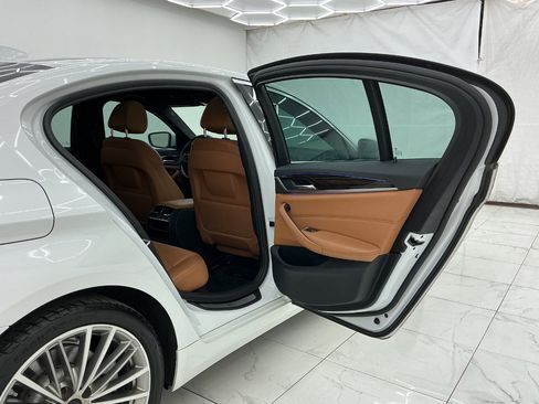 Used 2018 BMW 530e RWD image 23