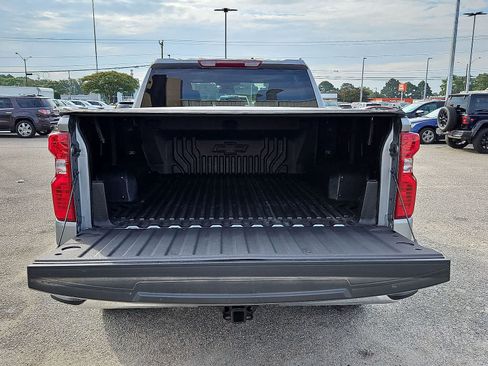 Used 2025 Chevrolet Silverado 1500 LT AWD/4WD image 31