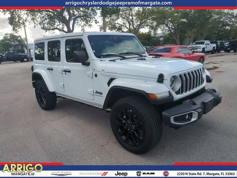 Used 2025 Jeep Wrangler Unlimited Sahara w/ Safety Group image 1