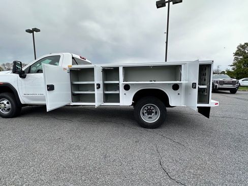 New 2026 GMC Sierra 3500 Pro AWD/4WD image 30