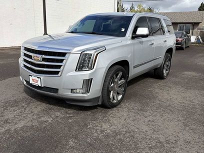 Used 2016 Cadillac Escalade Luxury