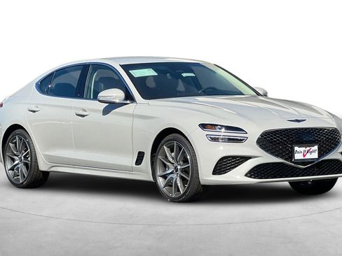 Used 2026 Genesis G70 2.5T image 10