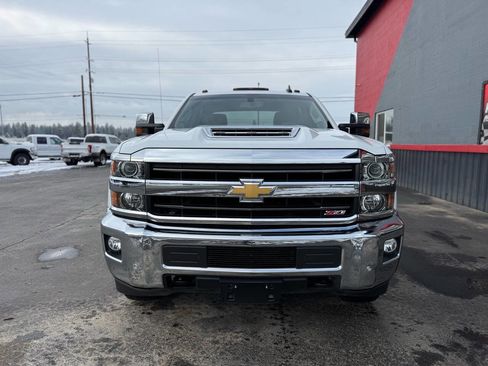 Used 2019 Chevrolet Silverado 2500 LTZ w/ Duramax Plus Package image 3