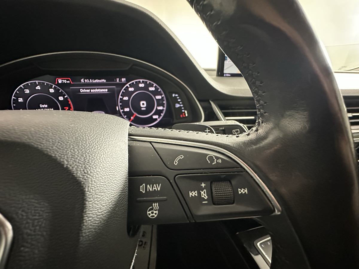 Used 2017 Audi Q7 3.0T Prestige w/ Prestige Package AWD/4WD image 35