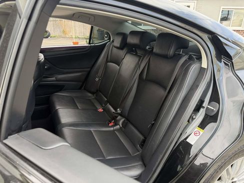 Used 2019 Lexus ES 350 w/ Premium Package FWD image 18
