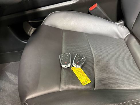 Used 2024 Cadillac XT6 Sport w/ LPO, Floor Liner Package AWD/4WD image 20