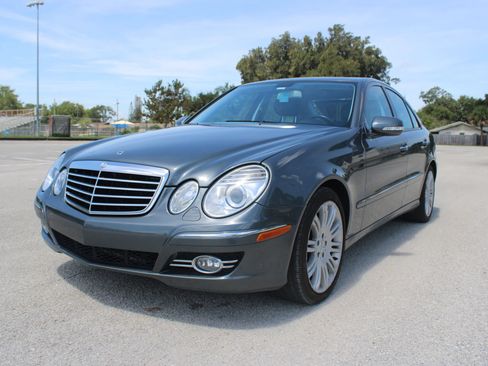 Used 2007 Mercedes-Benz E 350 4MATIC Sedan image 2