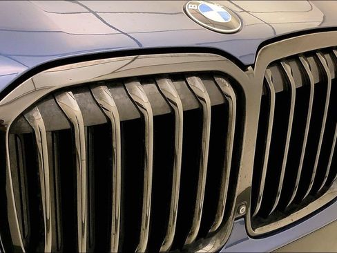 Used 2021 BMW X7 xDrive40i w/ M Sport Package AWD/4WD image 29