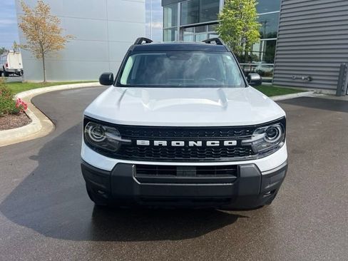 Used 2025 Ford Bronco Sport Outer Banks AWD/4WD image 2