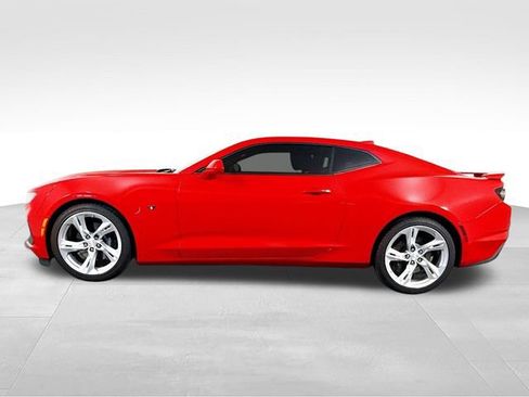 Used 2022 Chevrolet Camaro SS RWD image 9