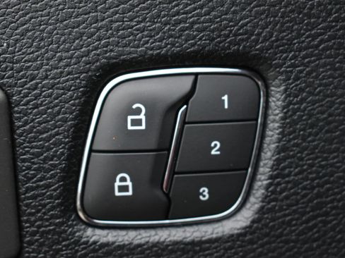 Certified 2019 Ford F250 Lariat w/ Lariat Ultimate Package image 11