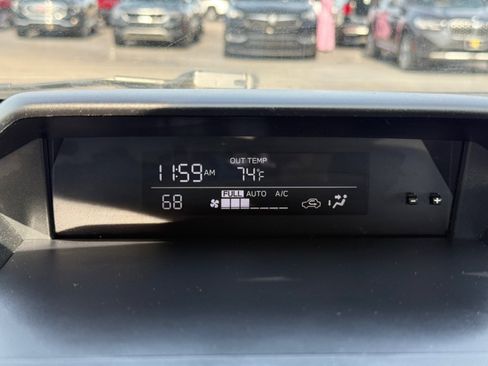 Used 2022 Subaru Crosstrek 2.0i image 25