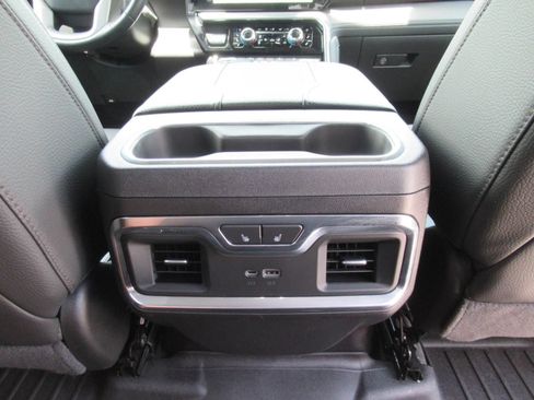 Used 2026 GMC Sierra 1500 Denali AWD/4WD image 39
