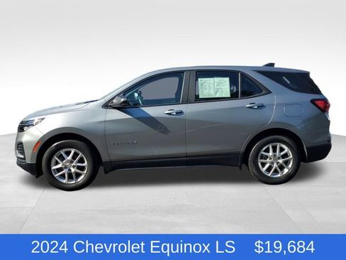 Certified 2024 Chevrolet Equinox LS w/ Driver Confidence II Package FWD image 2