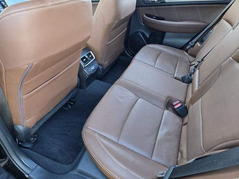 Used 2018 Subaru Outback 3.6R Touring image 40